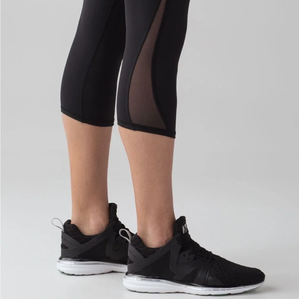 Lululemon Women’s Train Times Crop (17
